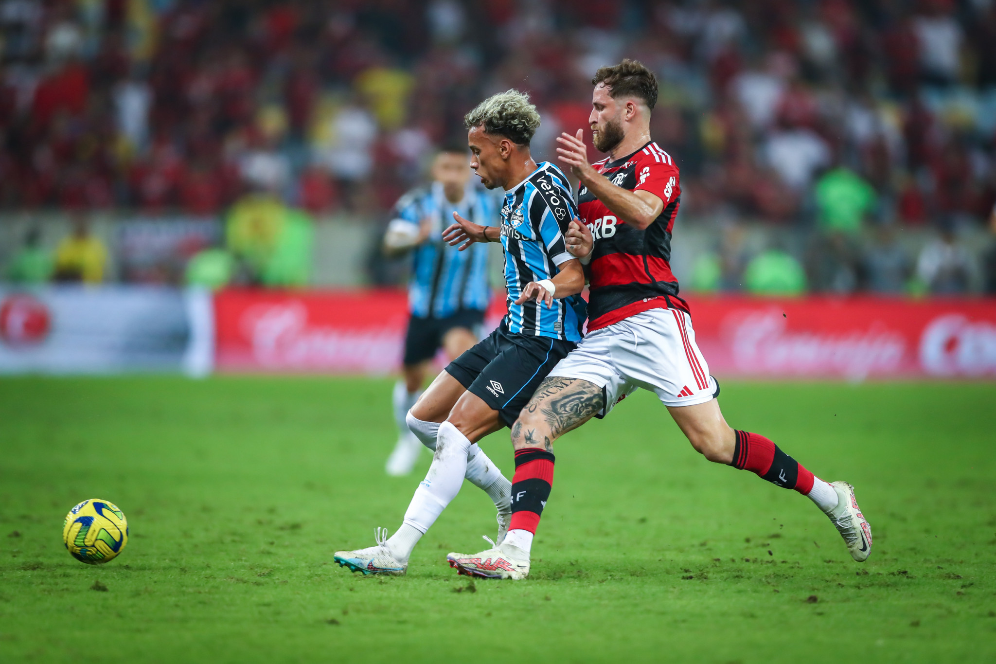 No primeiro jogo da semifinal da Copa do Brasil, Grêmio perde para o  Flamengo na Arena