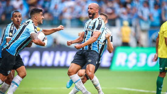 Atlético vence primeiro jogo da final do Mineiro; no RS, Grêmio e Caxias  empatam